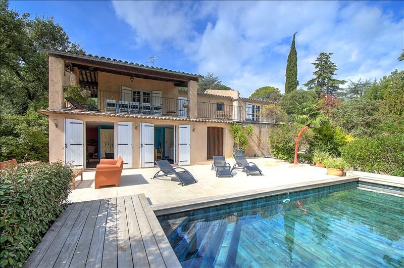 Calme et repos assuré,belle villa sans vis  vis avec piscine,Cte d'Azur France.