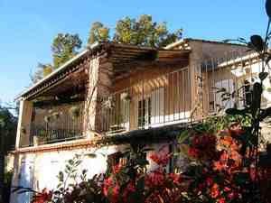 Holiday villa rental in Saint-Raphael France villa with large pool near beaches and golf. 
