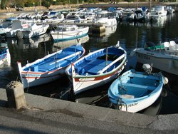 le dramont,port du Poussaî,agay,visite d'agay,location agay,le Dramont,visite du Dramont