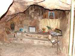 grotte de saint honorat, agay,visite d'agay,visite de la grotte de saint honorat,location agay