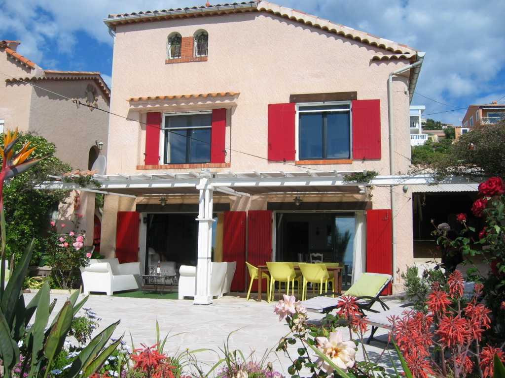 Waterfront accommodation Agay Saint Raphael France