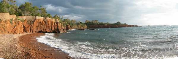 Les plages de l'Esterel,le Saint barthelemy,Le Cap Roux,plages Esterel