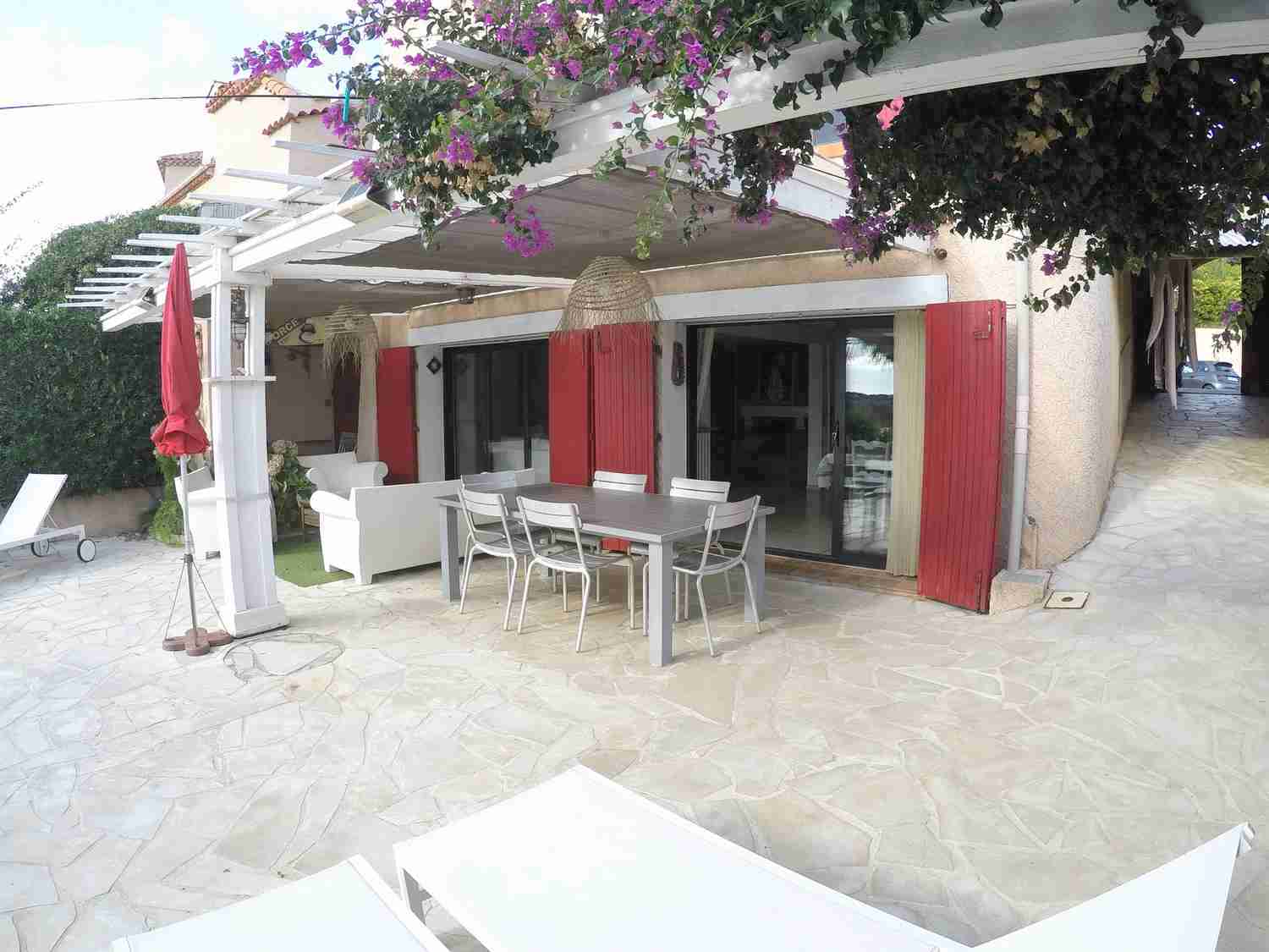  Location villa bord de mer Côte d'azur,maison pied dans l'eau Côte d'azur Var